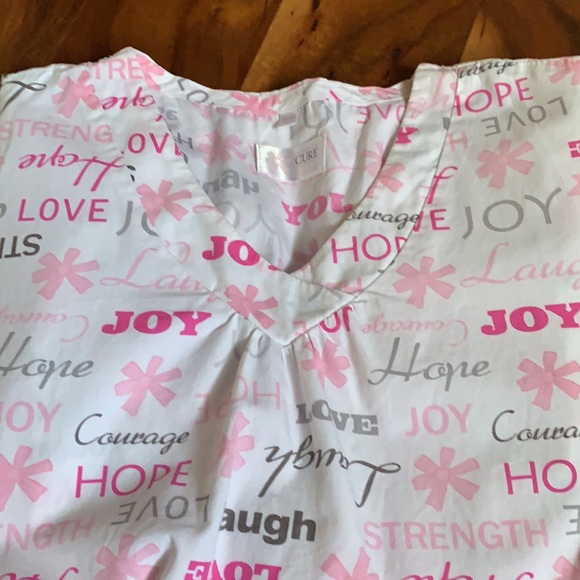 Bundle of pink scrubs - Picture 5 of 7